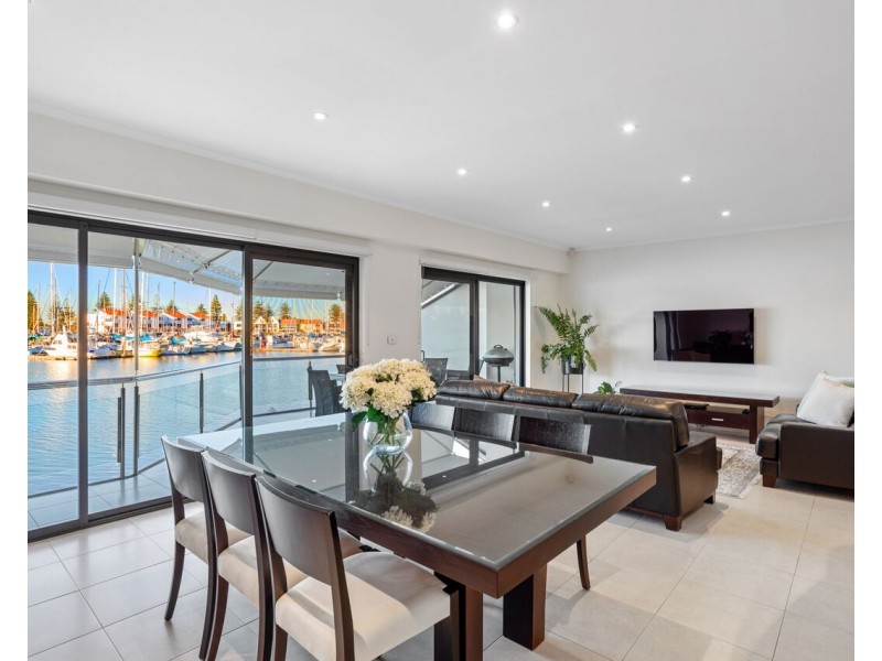 97 Gulf Point Drive, North Haven SA 5018