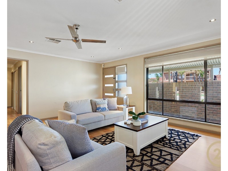 4  Graywood Court, North Haven SA 5018