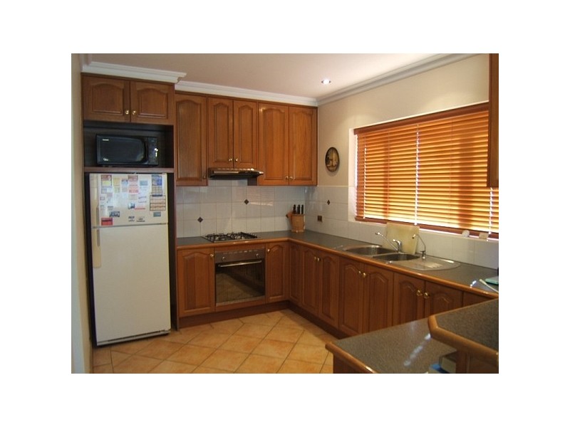 27 Wear Avenue, Marden SA 5070