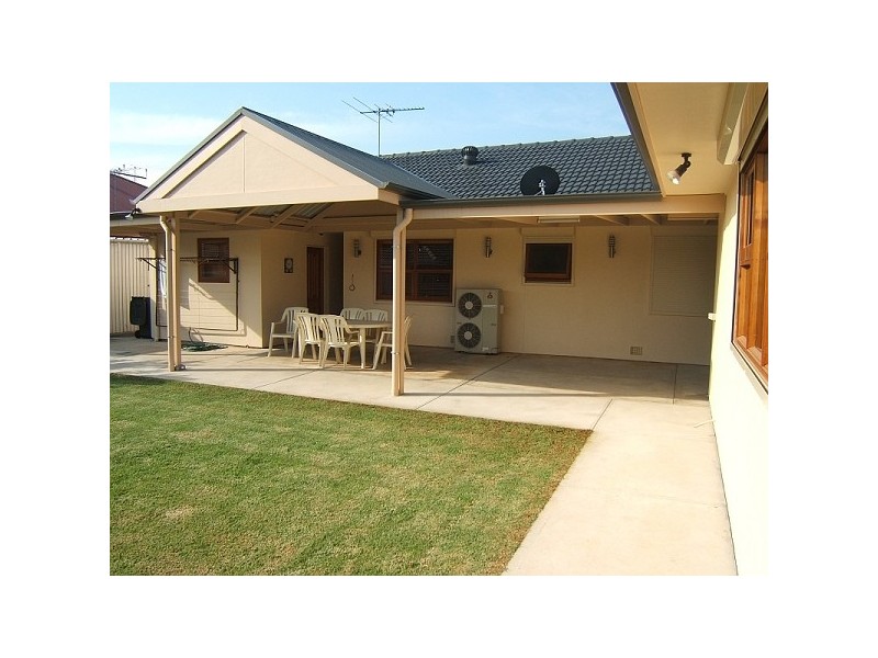 27 Wear Avenue, Marden SA 5070