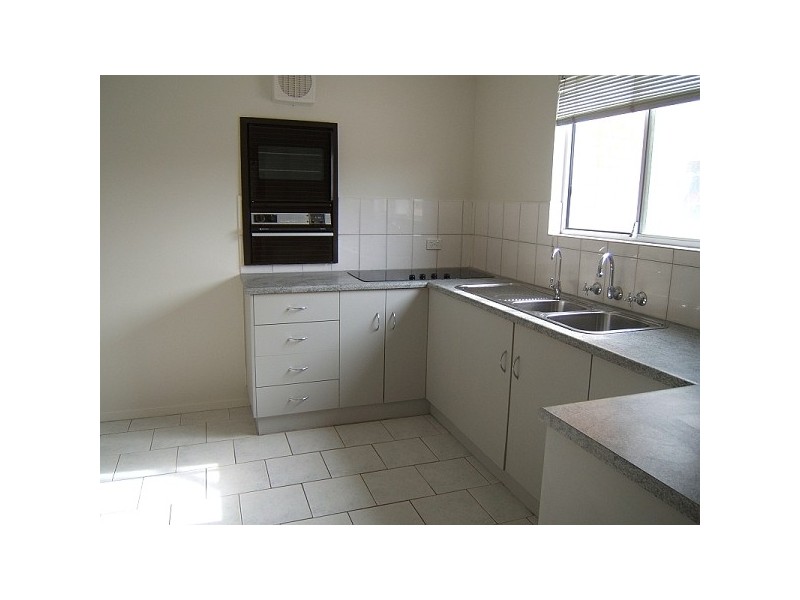 8/ 15 Seaview Road, West Beach SA 5024