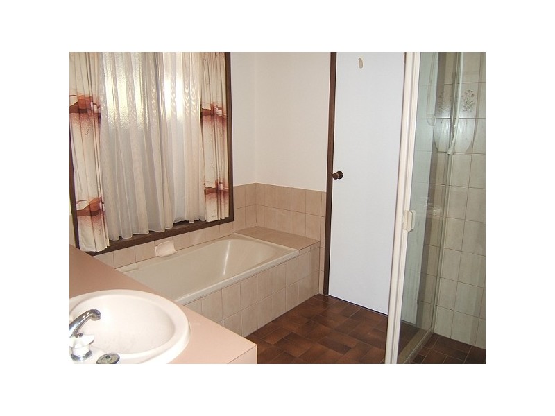 17 Mumford Avenue, St Agnes SA 5097