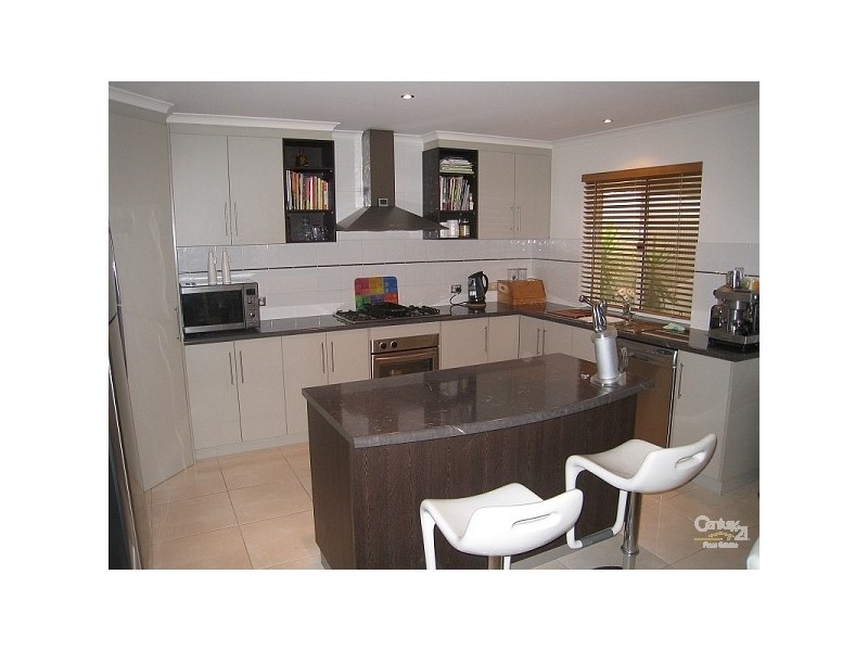 6 Dowton Place, Greenwith SA 5125