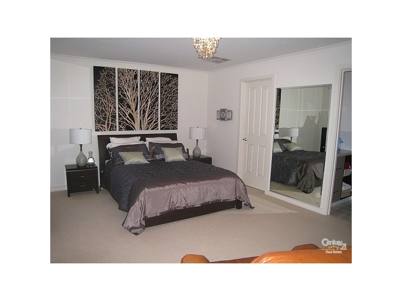 6 Dowton Place, Greenwith SA 5125