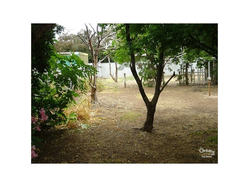 13 Gordon Avenue, Clearview SA 5085