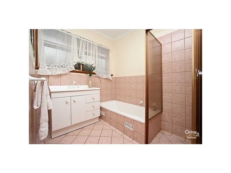 2A Kinnaird Crescent, Highbury SA 5089