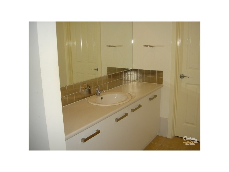 13C Grantham Grove, Paradise SA 5075