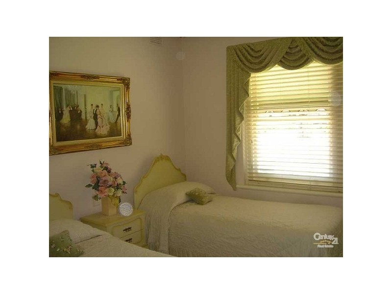 12 Meadow Avenue, Campbelltown SA 5074