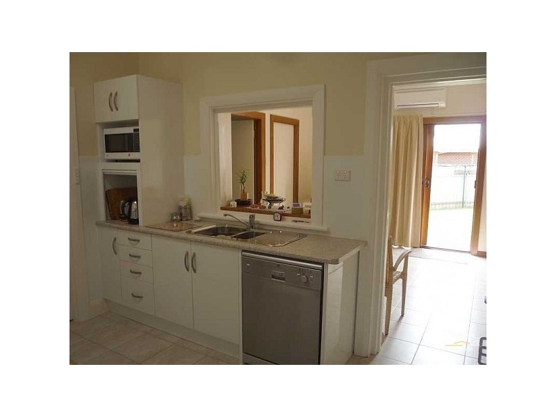 8 Rheims Street, Broadview SA 5083