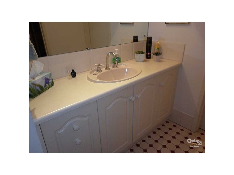 2 Thorpe Street, Oakden SA 5086