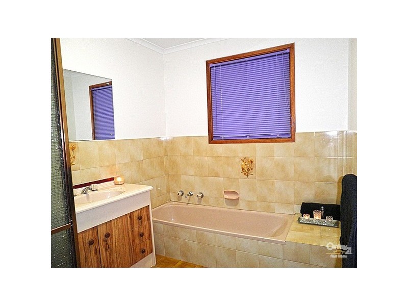 19 Kenwyn Drive, Campbelltown SA 5074