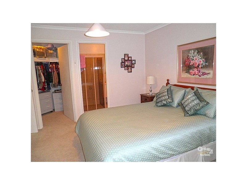 40 Lyons Circuit, Trott Park SA 5158