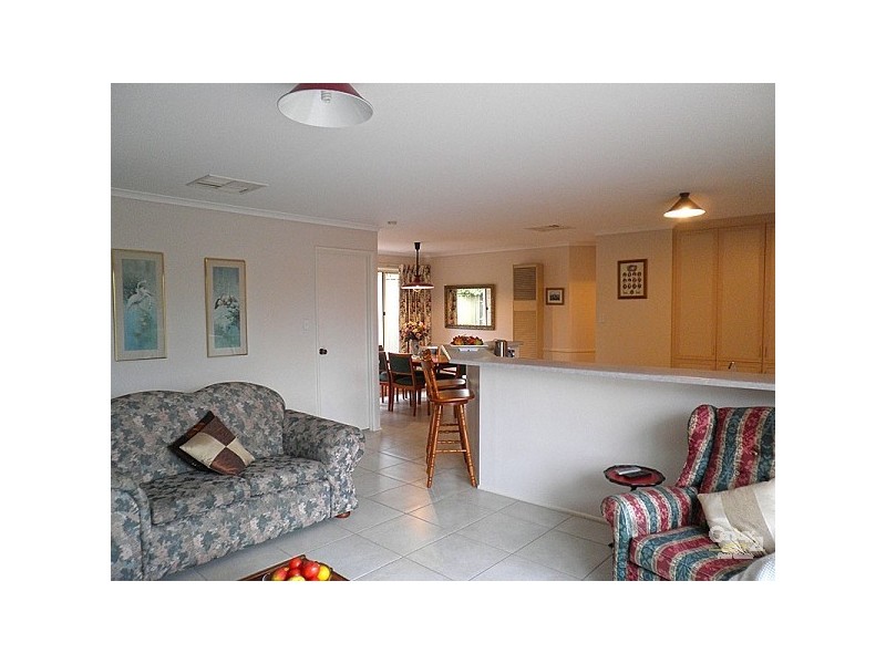 40 Lyons Circuit, Trott Park SA 5158