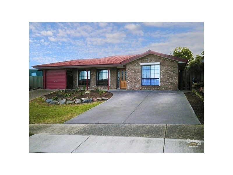 13 Lyons Circuit, Trott Park SA 5158