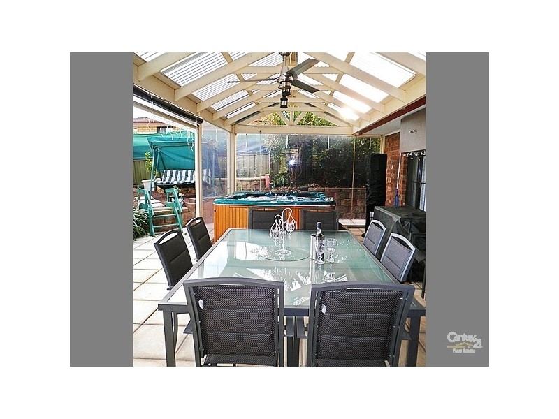 13 Lyons Circuit, Trott Park SA 5158