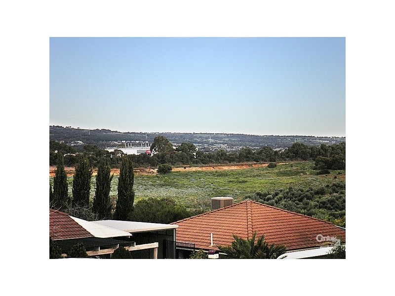 13 Lyons Circuit, Trott Park SA 5158