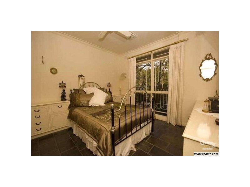 14 Kenwyn Drive, Campbelltown SA 5074