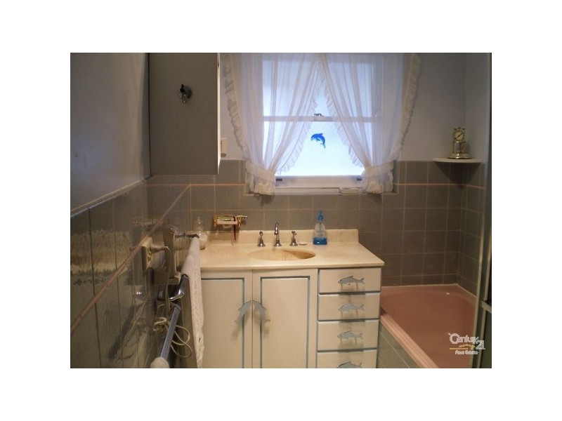 33 Launceston Avenue, Banksia Park SA 5091