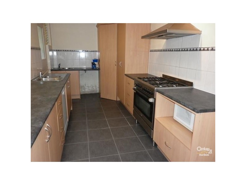 32 Robert Court, Para Hills SA 5096