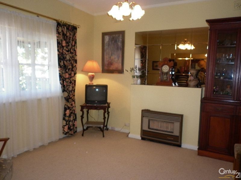 12 Halton Street, Enfield SA 5085