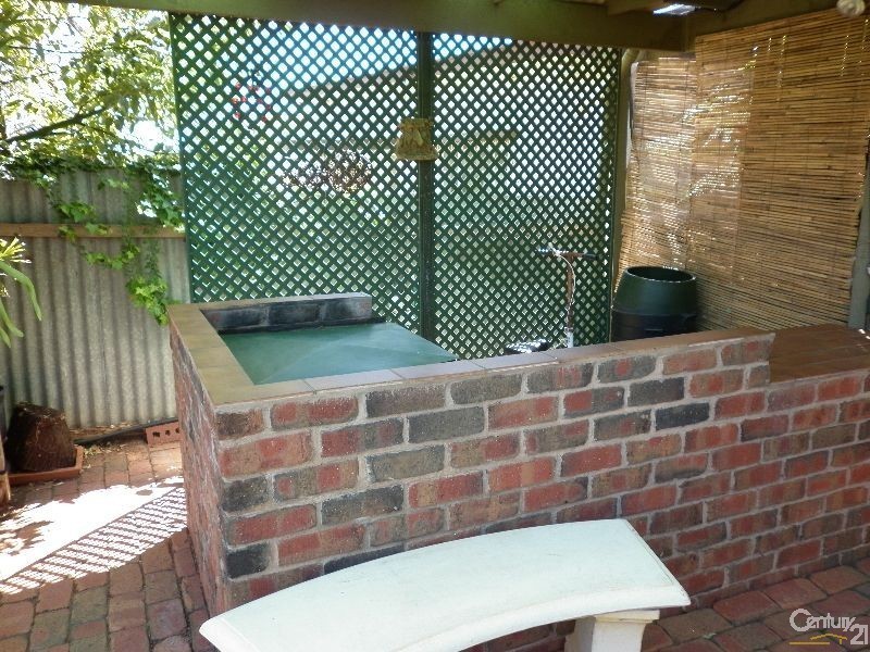 12 Halton Street, Enfield SA 5085