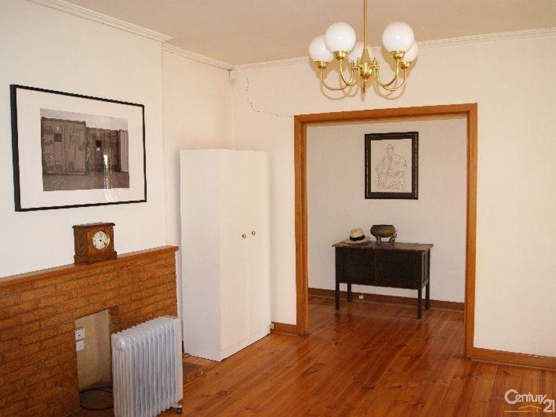 33 Markwick Crescent, Campbelltown SA 5074