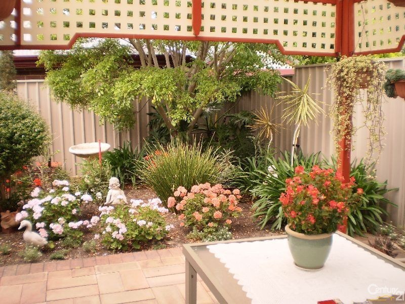 14 Woodland Drive, Oakden SA 5086