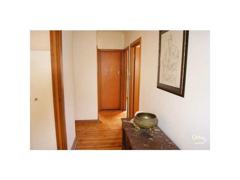 33 Markwick Crescent, Campbelltown SA 5074