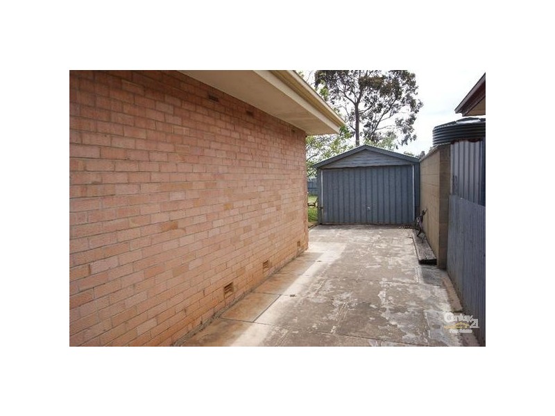 33 Markwick Crescent, Campbelltown SA 5074