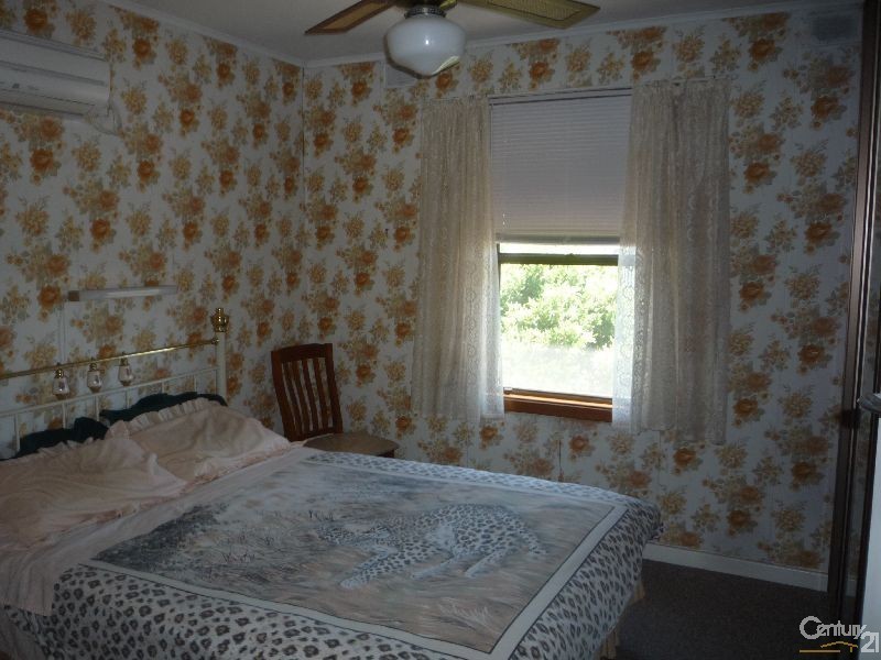 11 Swan Street, Greenacres SA 5086