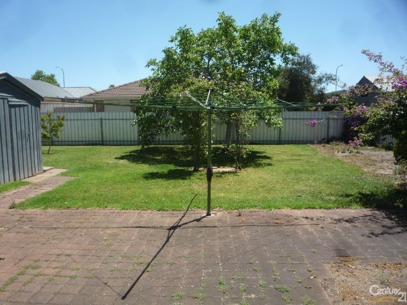 11 Swan Street, Greenacres SA 5086