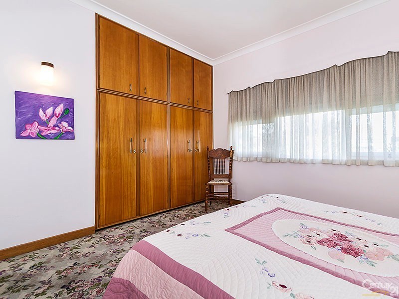 12 Francis Avenue, Broadview SA 5083