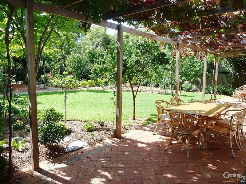 27 Cumberland Avenue, Cumberland Park SA 5041