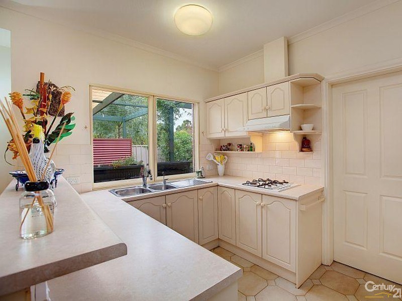 2/ 18 Peroomba Avenue, Kensington Gardens SA 5068