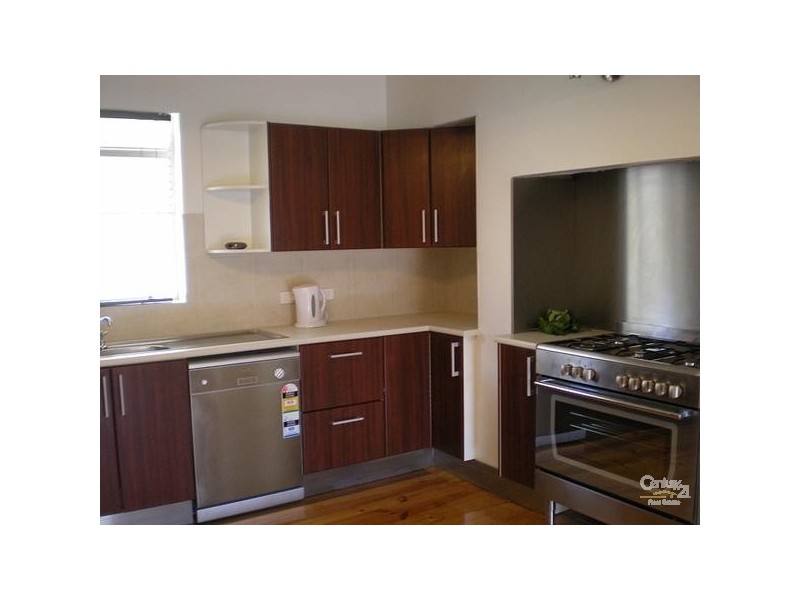 3 Selkirk Avenue, Black Forest SA 5035