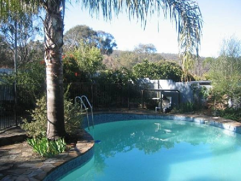 17 Tregeagle Ave, Tea Tree Gully SA 5091