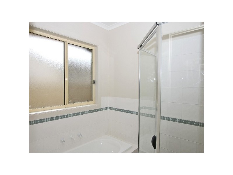 27 Leander Crescent, Greenacres SA 5086