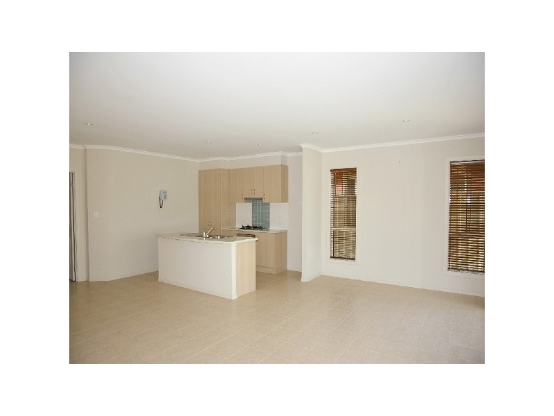 27 Leander Crescent, Greenacres SA 5086