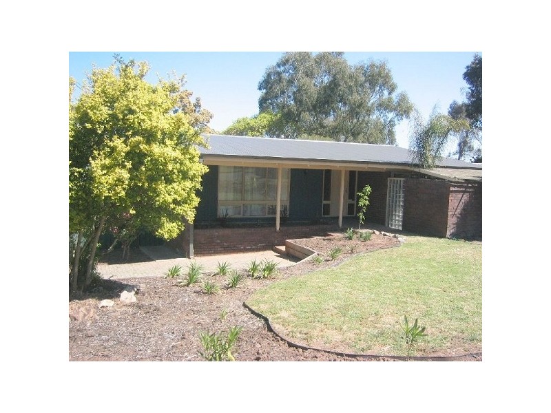 17 Cooinda Ave, Redwood Park SA 5097