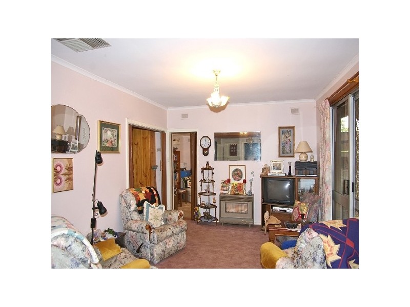 15 Stirling Walk, Redwood Park SA 5097