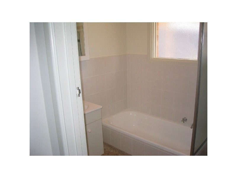 9 Sandland Ave, Ridgehaven SA 5097