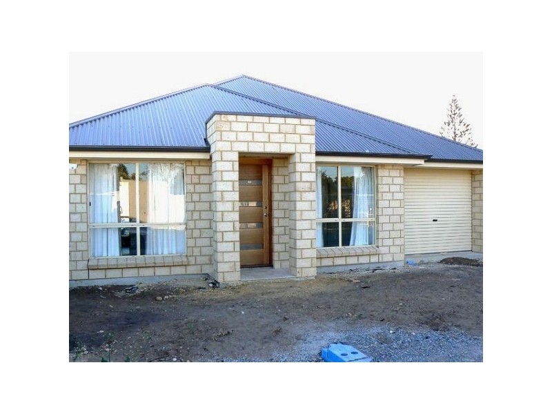 2 Leprena Street, Taperoo SA 5017