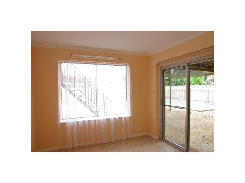 23 Lorraine Ave, Para Vista SA 5093