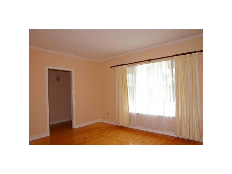23 Lorraine Ave, Para Vista SA 5093
