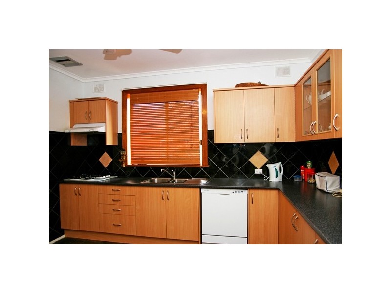 8 Nautilus Road, Elizabeth East SA 5112