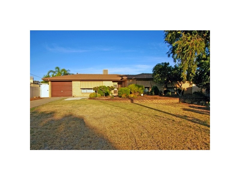 2 Ross Court, Para Vista SA 5093