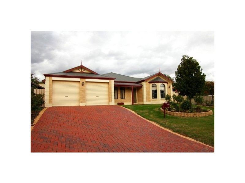 19 Crissoula Ave, Hope Valley SA 5090