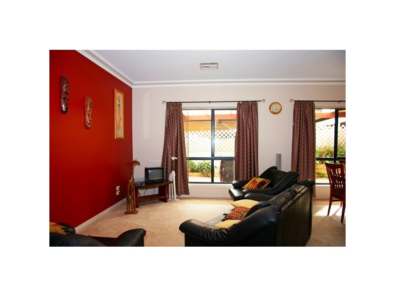 19 Crissoula Ave, Hope Valley SA 5090