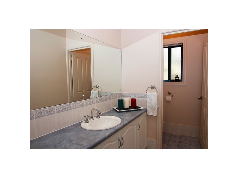 19 Crissoula Ave, Hope Valley SA 5090