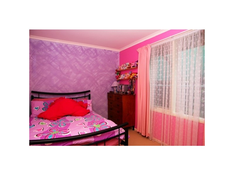 27 Kirk Street, Redwood Park SA 5097